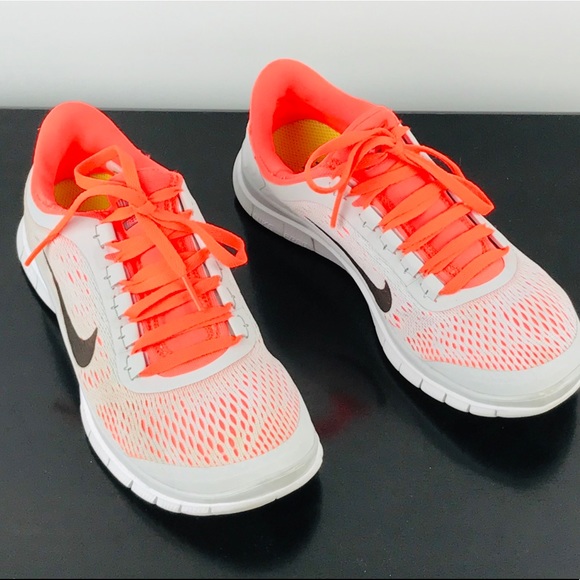 nike tennis shoes orange